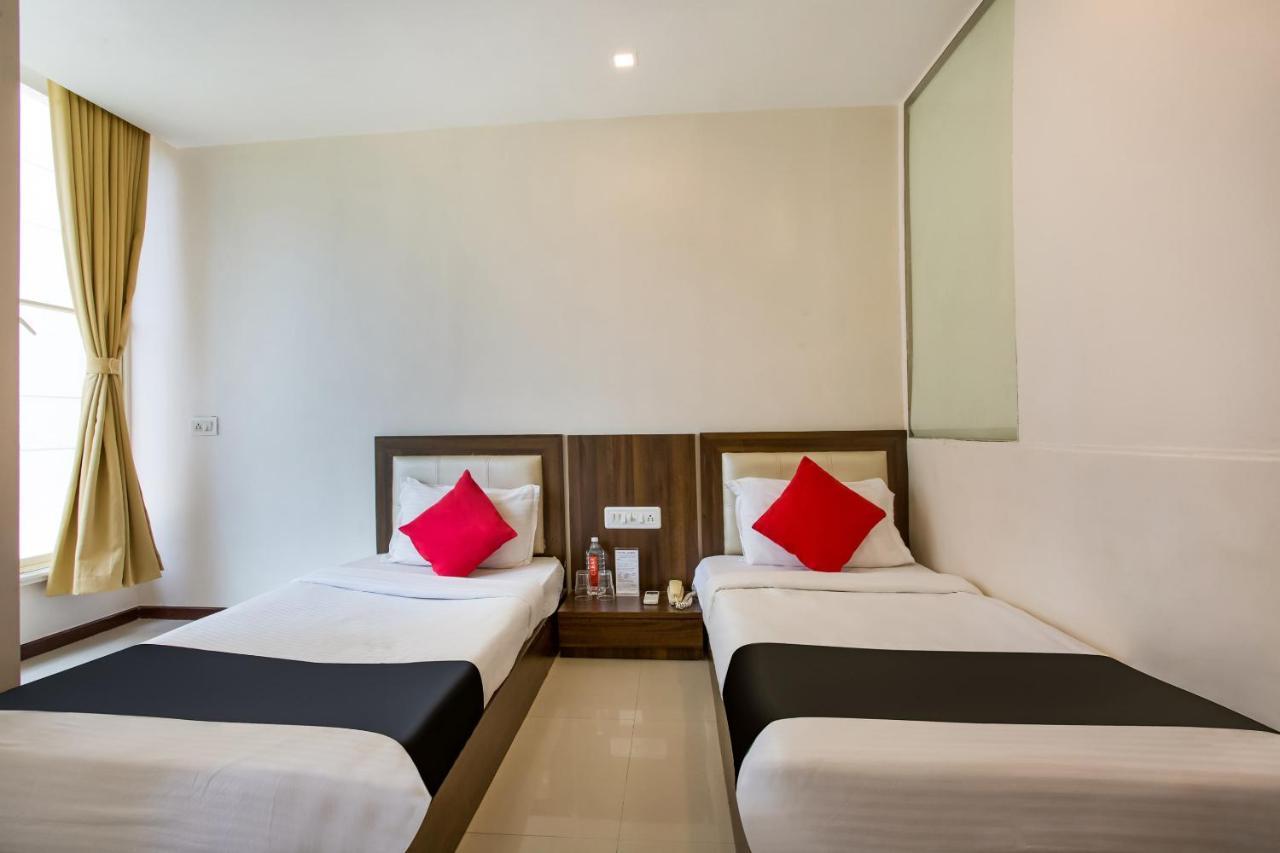 Capital O 35557 Hotel Aura Mumbai Bagian luar foto
